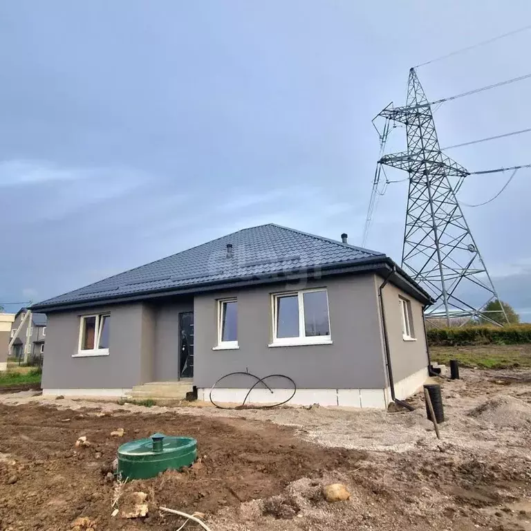 Дом в Калининградская область, Гурьевский муниципальный округ, пос. ... - Фото 1