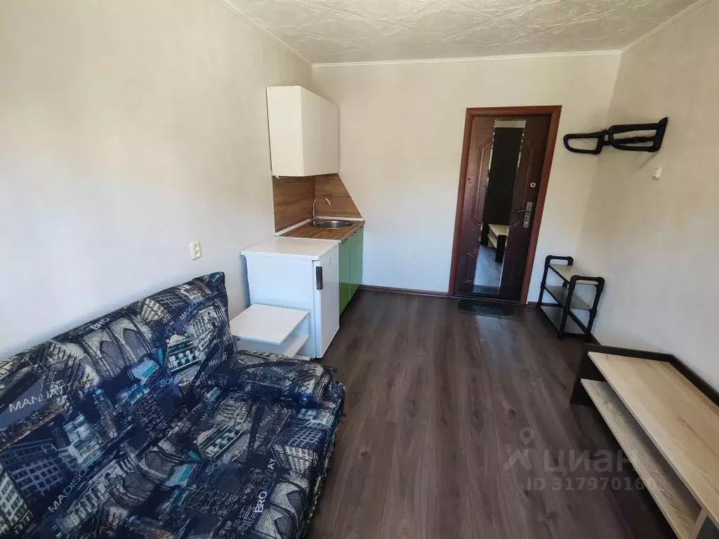 Комната Свердловская область, Екатеринбург ул. Красина, 3 (11.0 м) - Фото 1