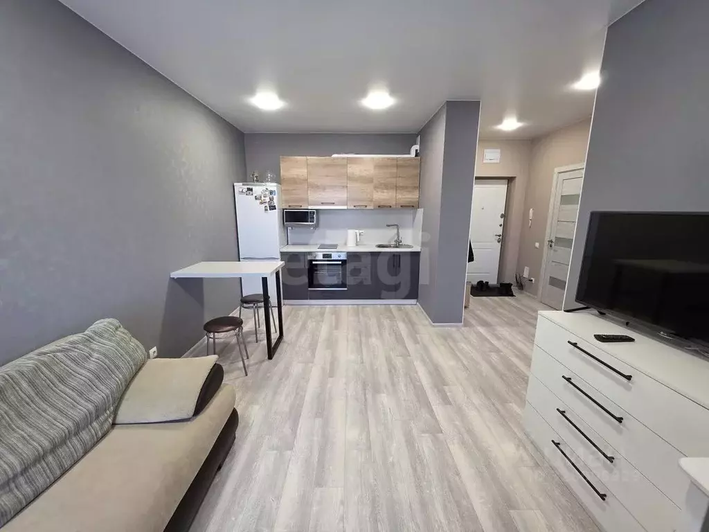 1-к кв. Тюменская область, Тюмень ул. Фармана Салманова, 5 (35.0 м) - Фото 2