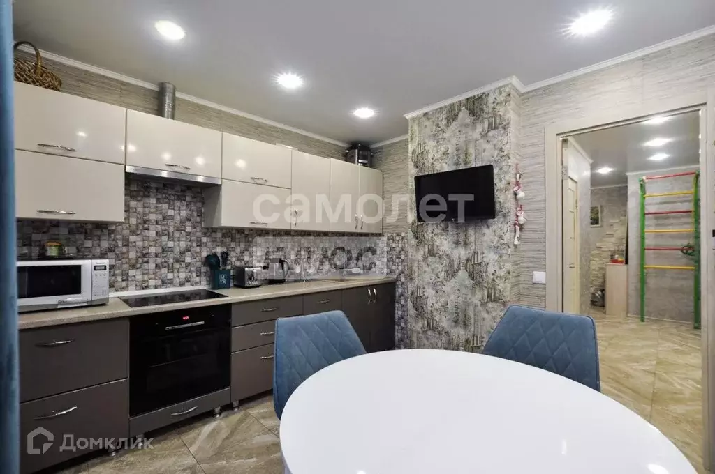 Продаётся 2-к квартира, 61.1 м - Фото 0