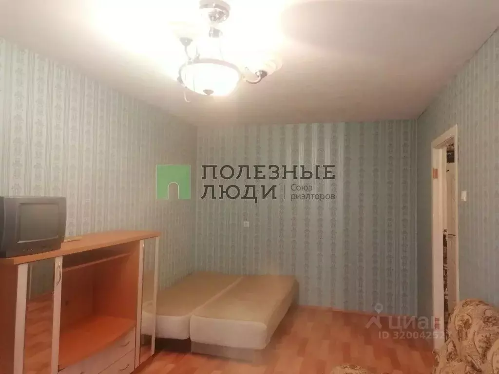 1-к кв. Курганская область, Курган Заозерный жилрайон, 5-й мкр, 34 ... - Фото 0
