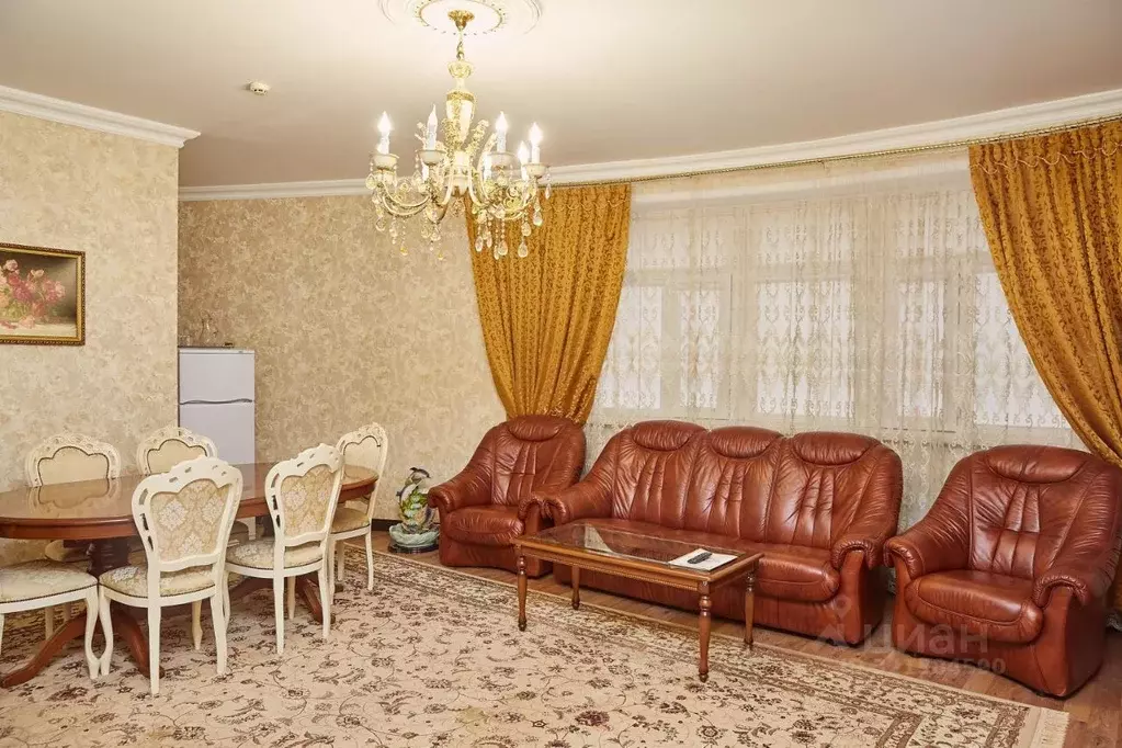 Комната Дагестан, Махачкала ул. Гайдара Гаджиева, 11Н (50.0 м) - Фото 1