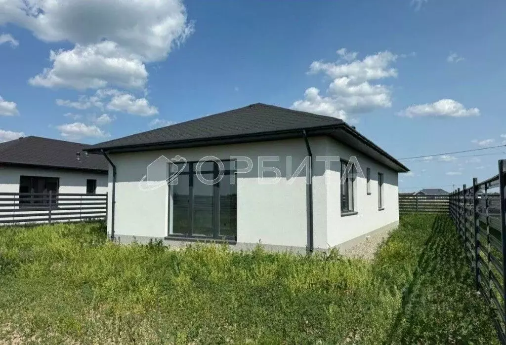 Дом в Тюменская область, Тюменский муниципальный округ, с. Успенка ул. ... - Фото 1