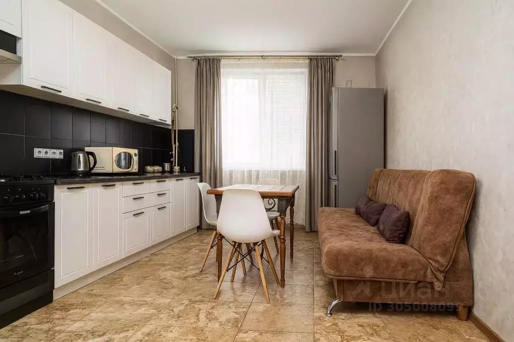 1-к кв. Крым, Симферополь ш. Евпаторийское, 8 (60.0 м) - Фото 2