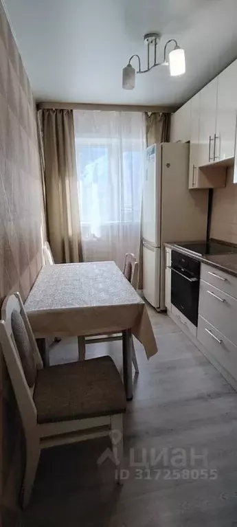 3-к кв. Алтай, Горно-Алтайск ул. Григория Чорос-Гуркина, 33 (60.0 м) - Фото 1