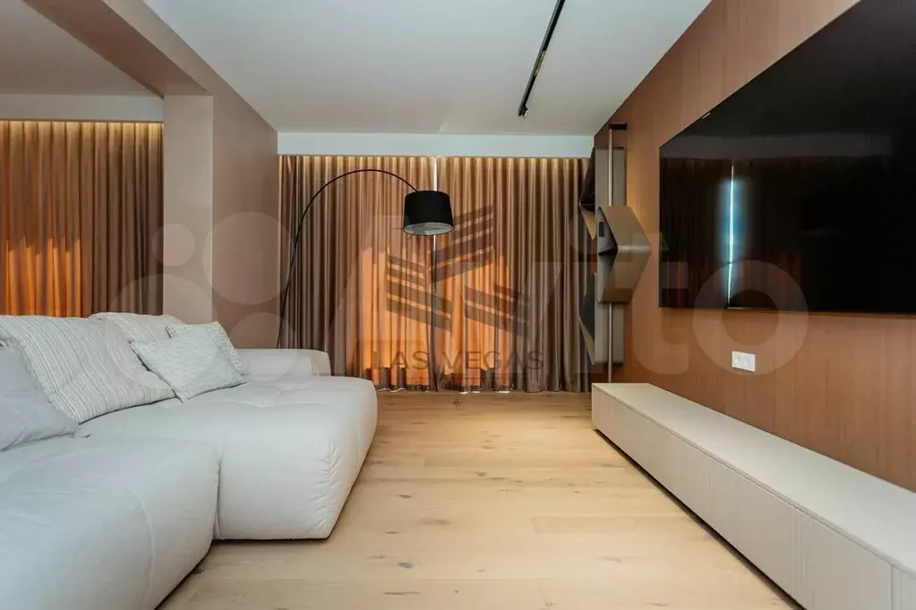 3-к. квартира, 121 м, 6/10 эт. - Фото 0