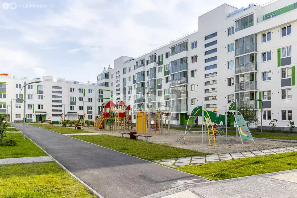 1-комнатная квартира: Тюмень, улица Владимира Бахарева, 1к1 (36.7 м) - Фото 2