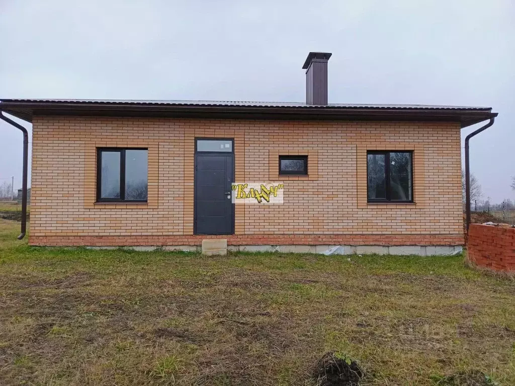 Дом в Орловская область, Орловский муниципальный округ, с. Платоново ... - Фото 1