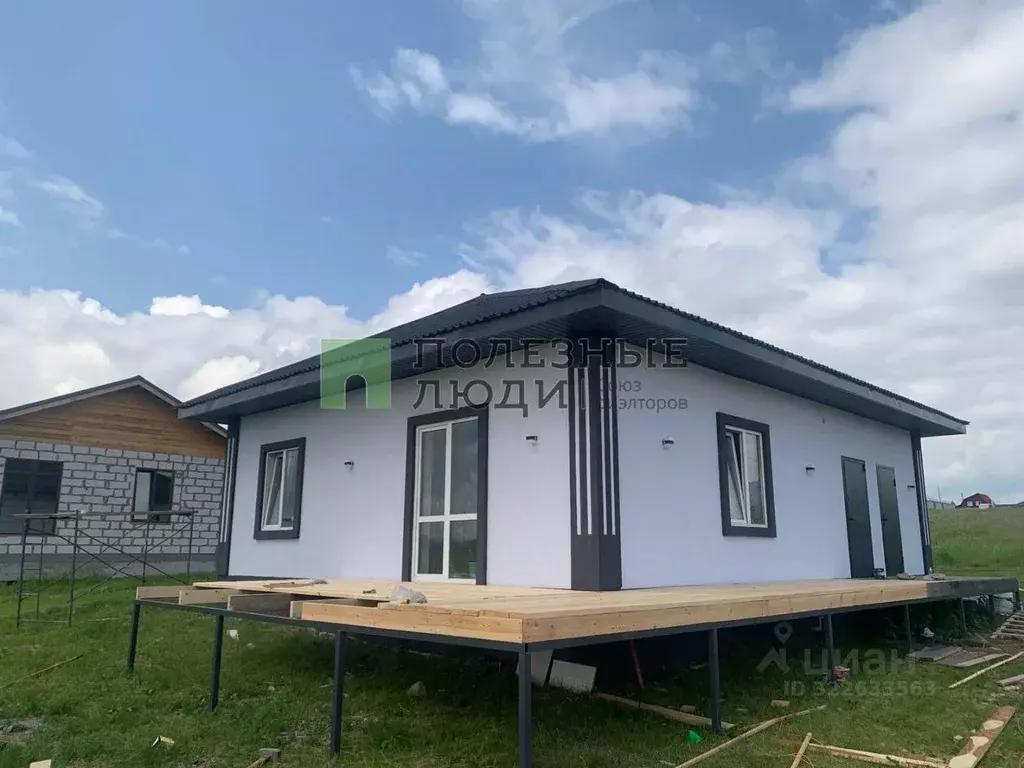 Дом в Красноярский край, Красноярск городской округ, пос. Солонцы ул. ... - Фото 0