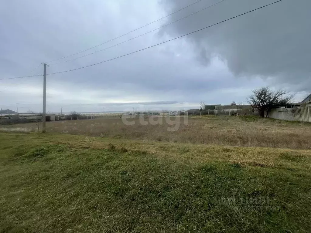 Участок в Крым, Ленинский район, Мысовское с/пос, с. Семеновка ул. ... - Фото 1