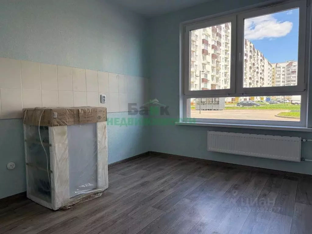 3-к кв. Саратовская область, Балаково Строительная ул., 37А/2 (64.6 м) - Фото 0