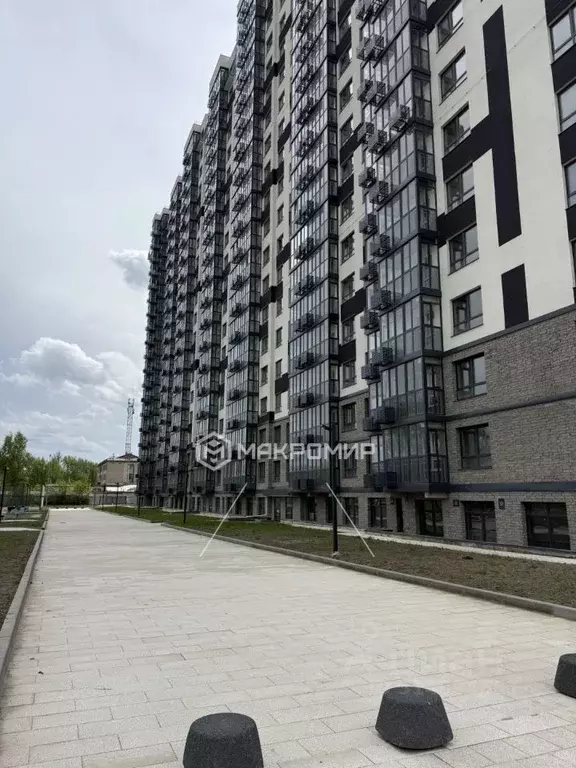 3-к кв. Орловская область, Орел ул. Генерала Родина, 66Ак1 (92.6 м) - Фото 0