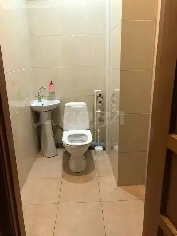 2-комнатная квартира: Махачкала, проспект Насрутдинова, 55к2 (80 м) - Фото 1