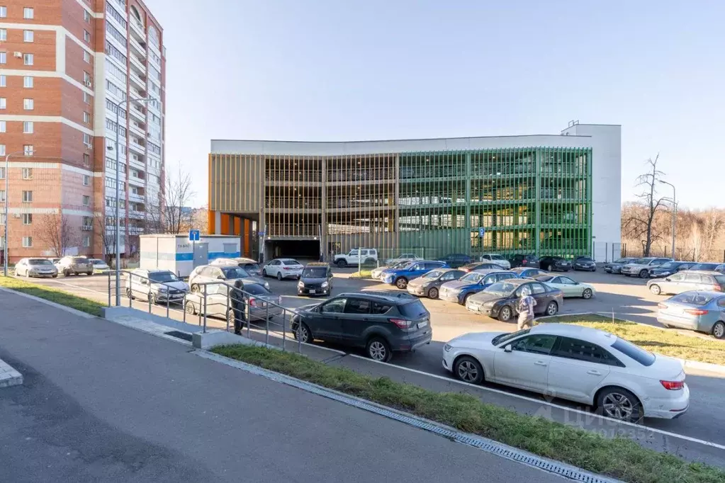 Гараж в Татарстан, Казань ул. Бари Галеева, 18 (13 м) - Фото 1