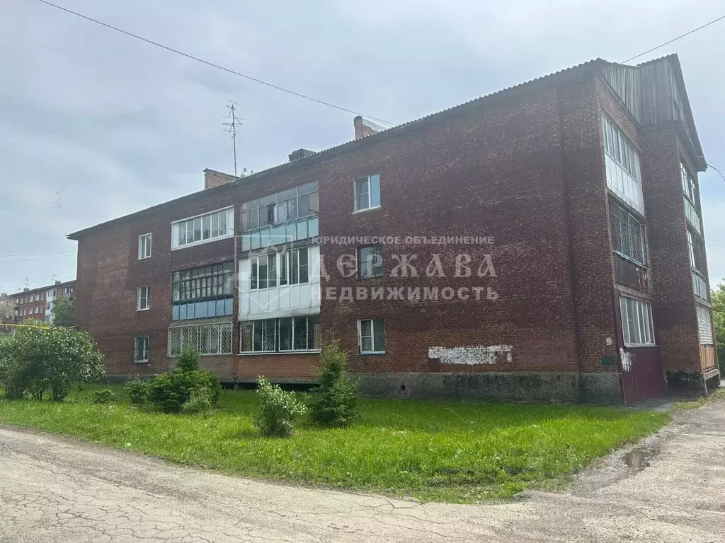 3-к кв. Кемеровская область, Кемерово пер. 2-й Тульский, 8 (58.5 м) - Фото 0