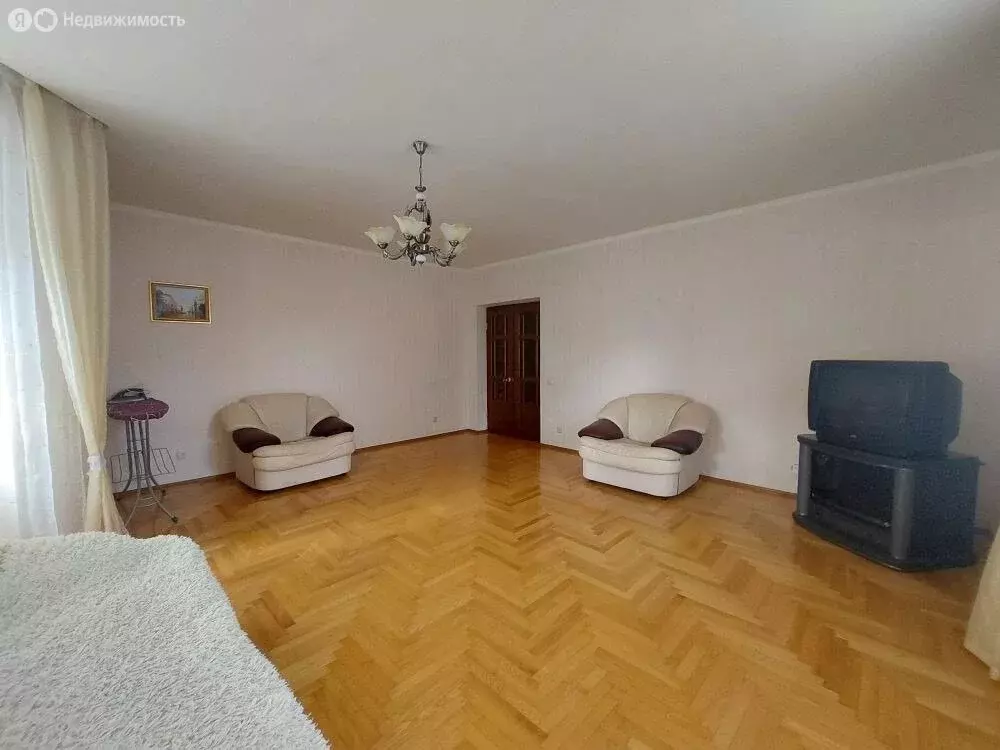 3-комнатная квартира: Ессентуки, Новопятигорская улица, 8 (113.6 м) - Фото 1