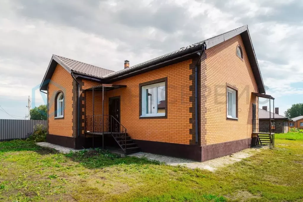 Дом в Омская область, Омский район, с. Пушкино ул. Рахманинова (108 м) - Фото 1