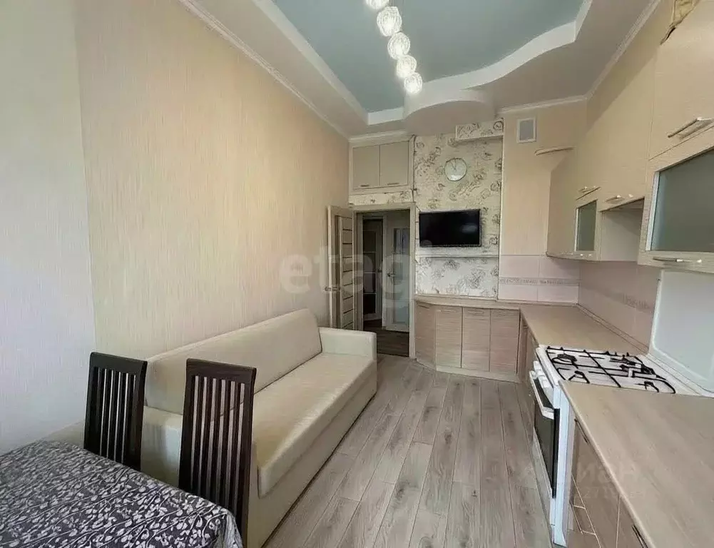 2-к кв. Чувашия, Чебоксары Ленинградская ул., 14 (67.4 м) - Фото 1