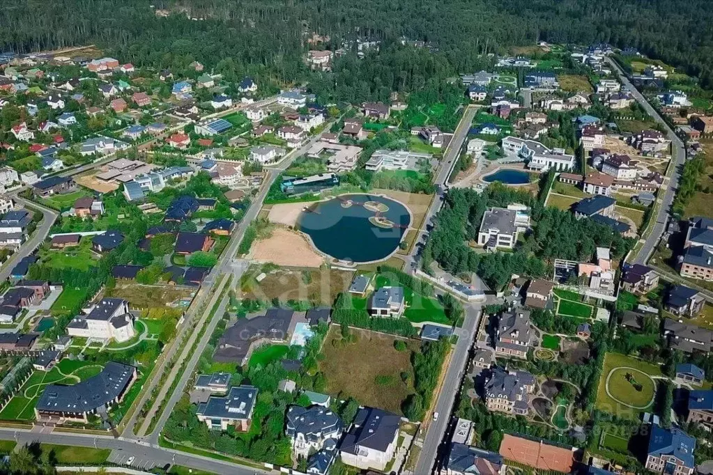 Участок в Московская область, Красногорск городской округ, д. ... - Фото 1