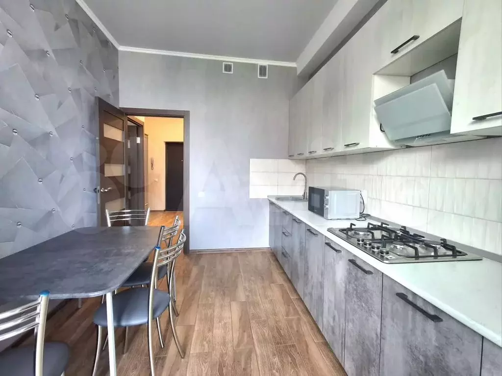 1-к. квартира, 43 м, 2/9 эт. - Фото 0