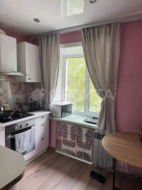 3-к кв. Тюменская область, Тюмень ул. Республики, 171 (55.0 м) - Фото 2
