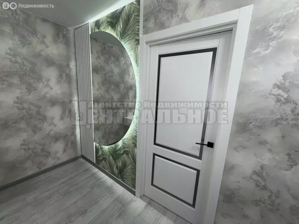 2-комнатная квартира: Смоленск, улица Багратиона, 26А (60 м) - Фото 2