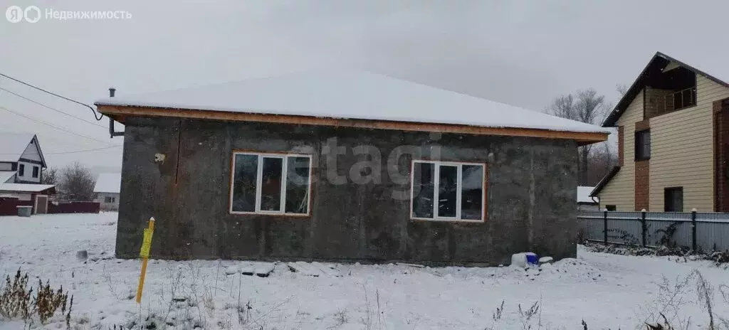 Дом в Майма, улица Кирова (221 м) - Фото 2