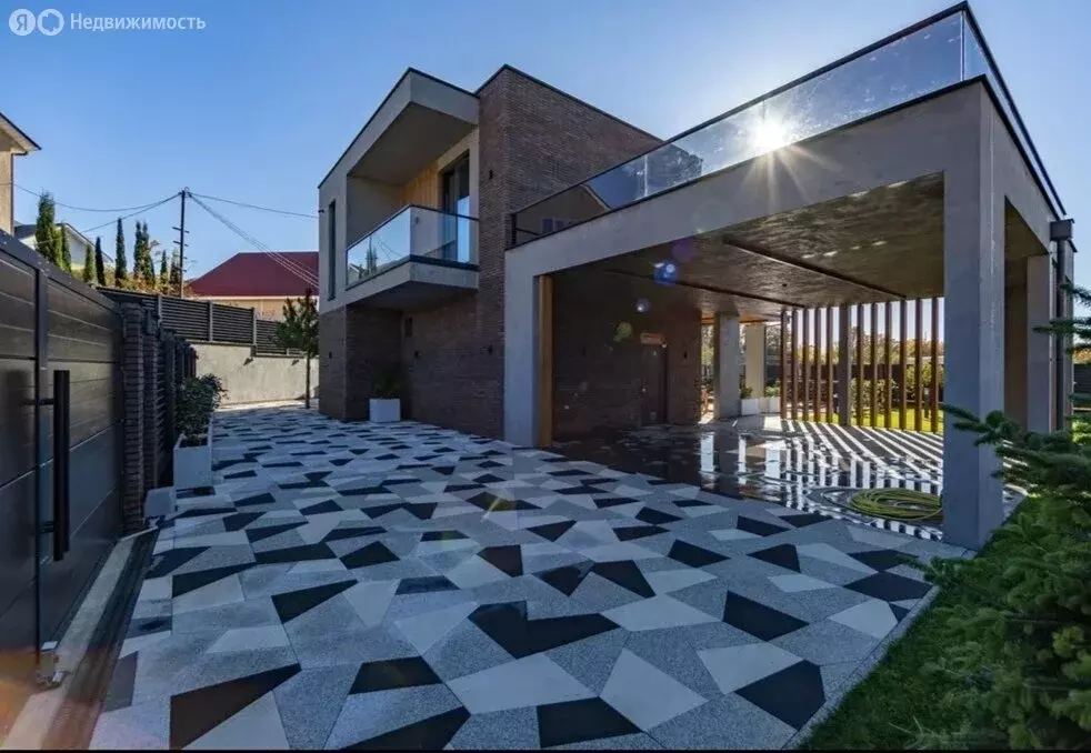 Дом в Сочи, Ленинаканская улица (270 м) - Фото 1