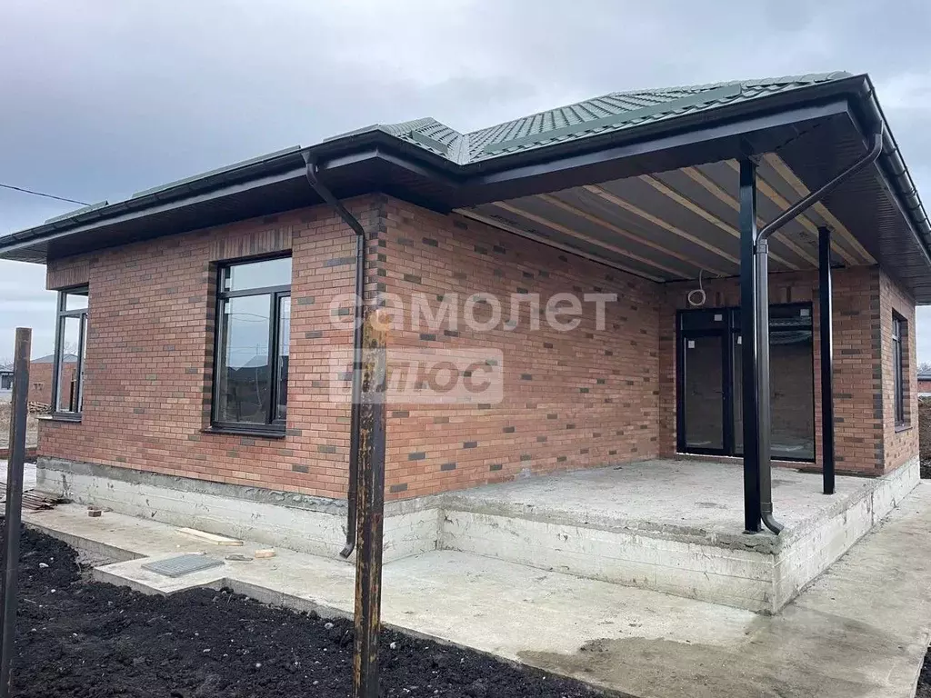 Дом в Краснодарский край, Динская ст-ца ул. Янковского, 46 (104 м) - Фото 1