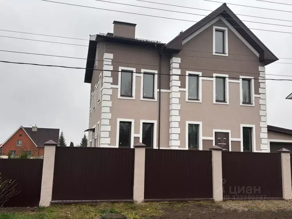 Дом в Москва д. Кузнецово, ул. Полевая, 37 (466 м) - Фото 1