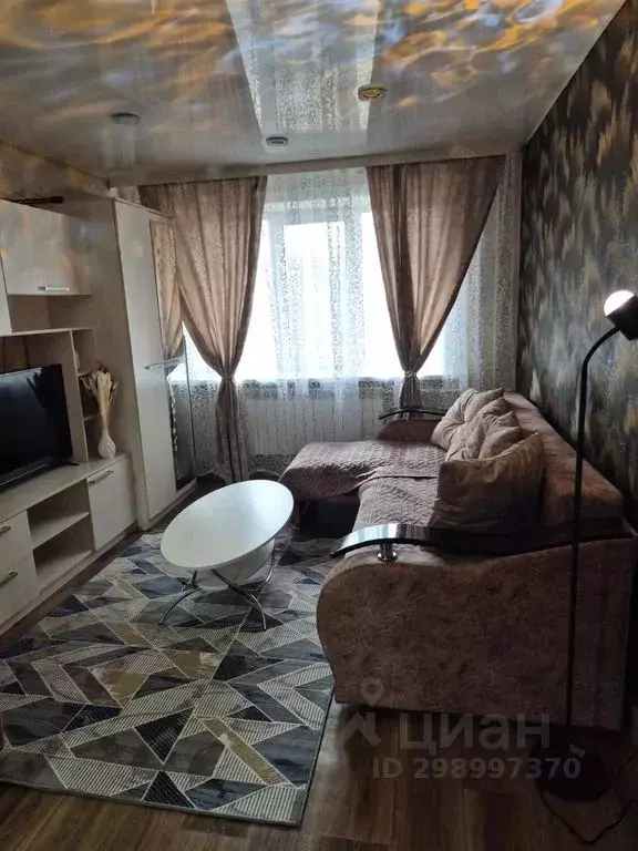 2-к кв. Белгородская область, Валуйки ул. Пархоменко, 20 (40.0 м) - Фото 0