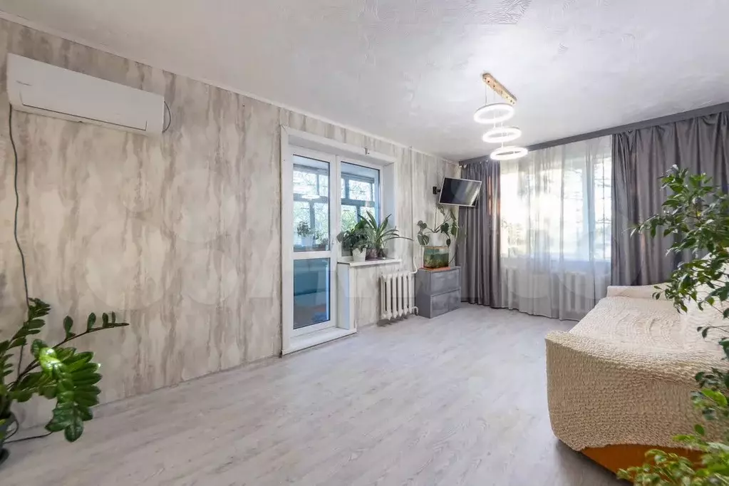 2-к. квартира, 57 м, 1/6 эт. - Фото 0