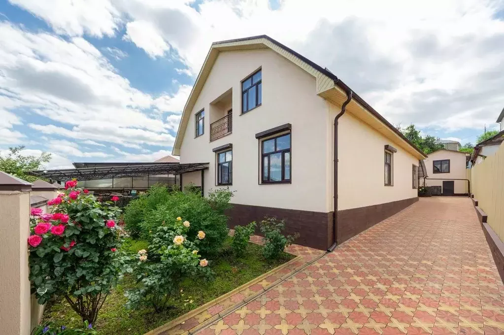 Дом в Ставропольский край, Кисловодск Курганная ул., 70 (327 м) - Фото 1