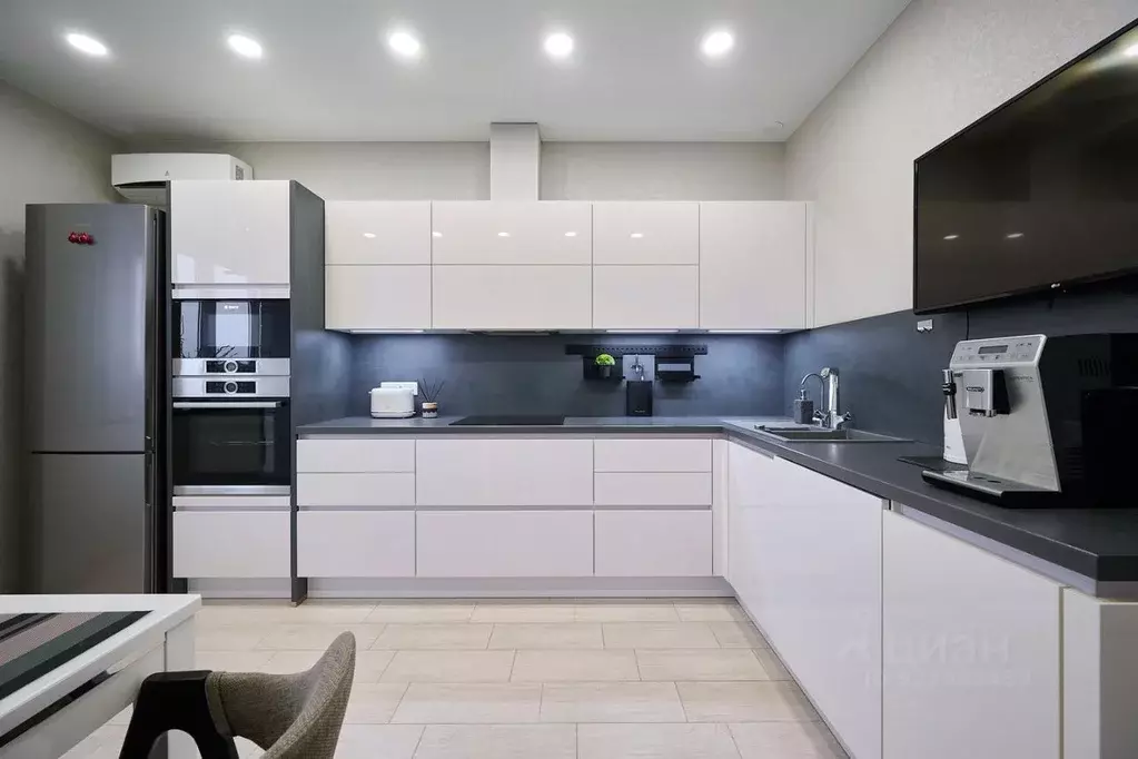 1-к кв. Краснодарский край, Краснодар ул. Димитрова, 3/1 (53.8 м) - Фото 2