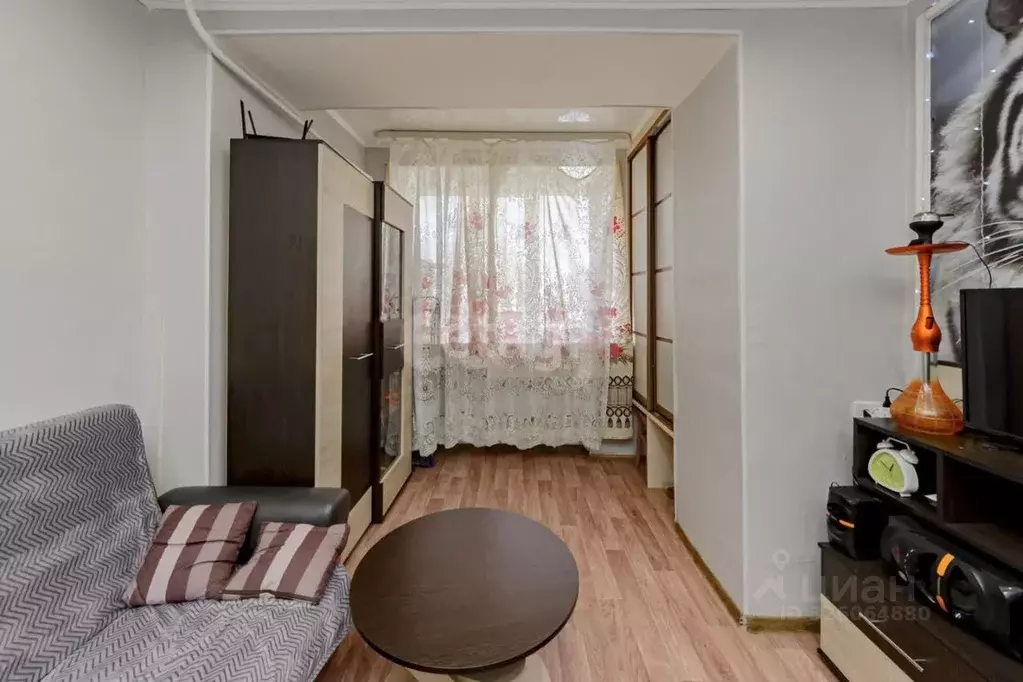 Комната Тюменская область, Тюмень ул. Станционная, 24 (17.0 м) - Фото 2