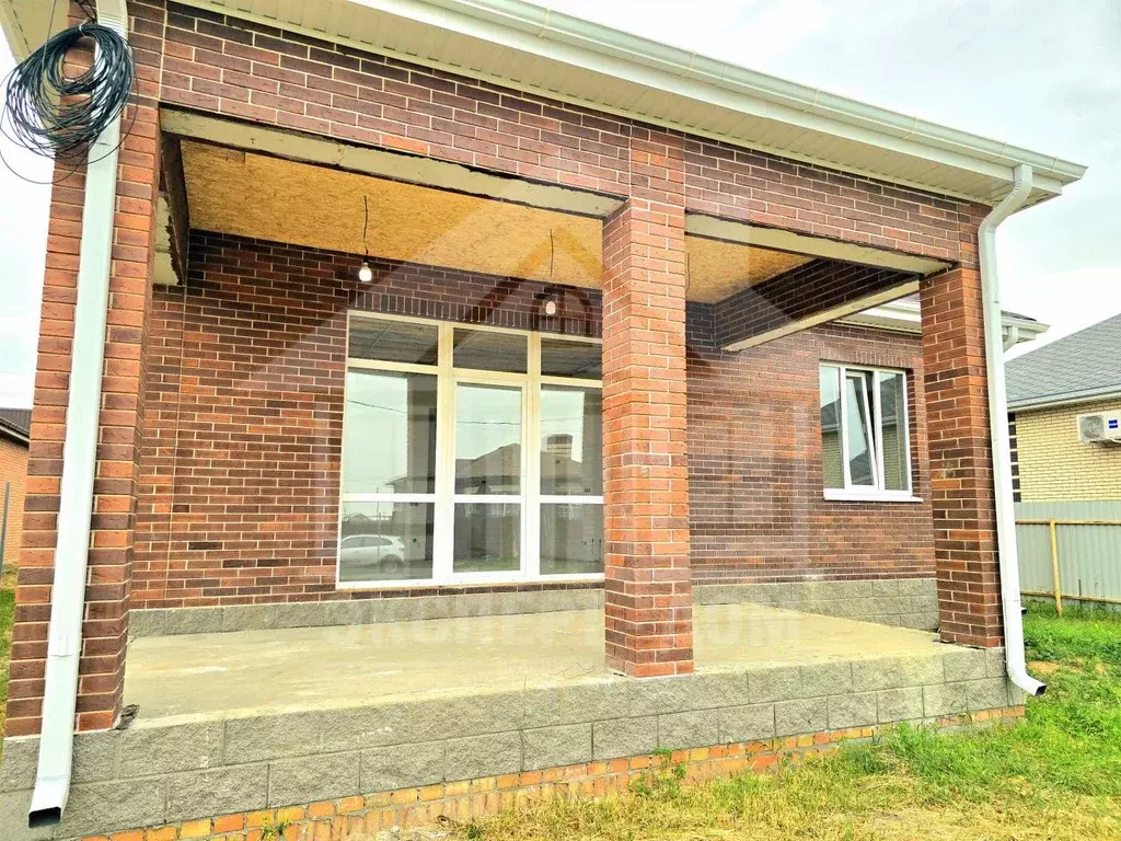 Дом в Ростовская область, Неклиновский район, Новобессергеневское ... - Фото 1