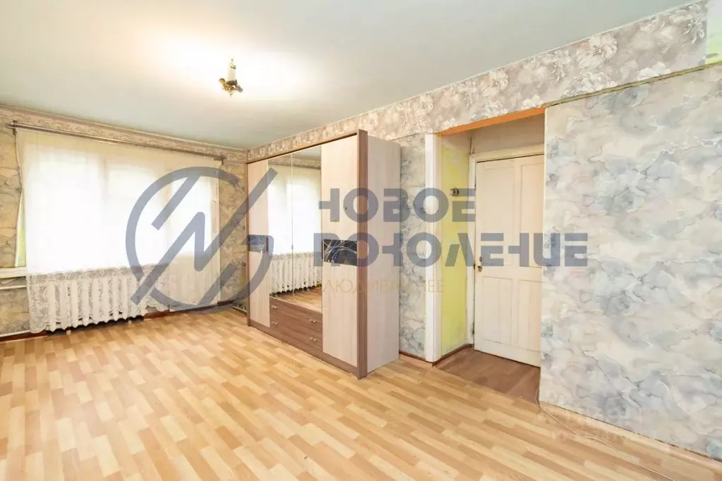 2-к кв. Омская область, Омск просп. Космический, 53 (41.0 м) - Фото 0