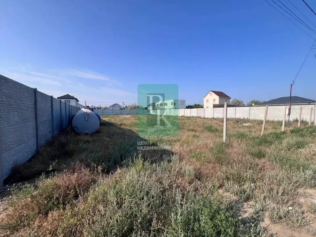 Участок в Севастополь с. Осипенко, ул. Енисейская, 38 (9.0 сот.) - Фото 0