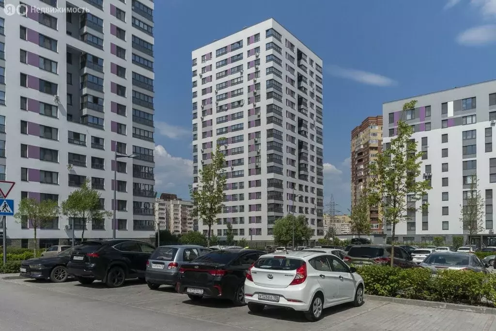 1-комнатная квартира: Тюмень, улица Монтажников, 57 (44.8 м) - Фото 1