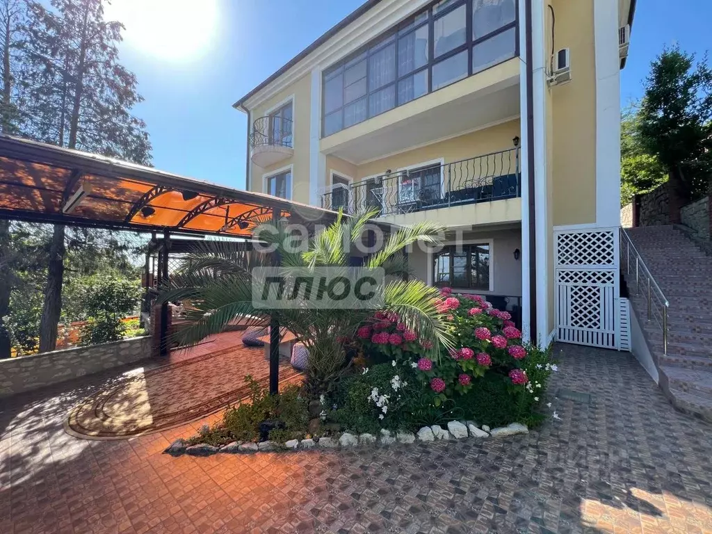 Дом в Краснодарский край, Сочи Сухумское ш., 33/34 (245 м) - Фото 1