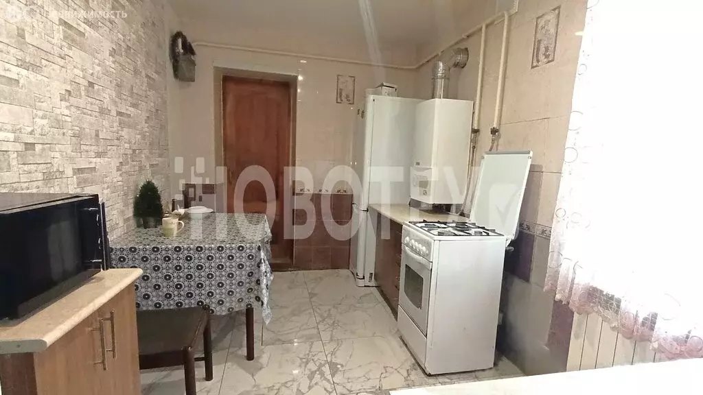 3-комнатная квартира: хутор Николаенко, улица Ломоносова, 22 (62 м) - Фото 2