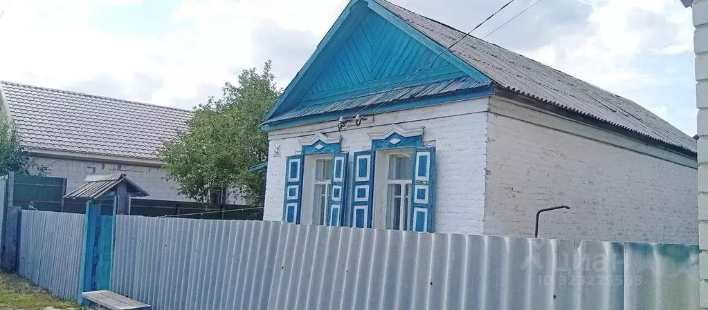 Дом в Саратовская область, Саратов пос. Комсомольский, проезд 4-й ... - Фото 0