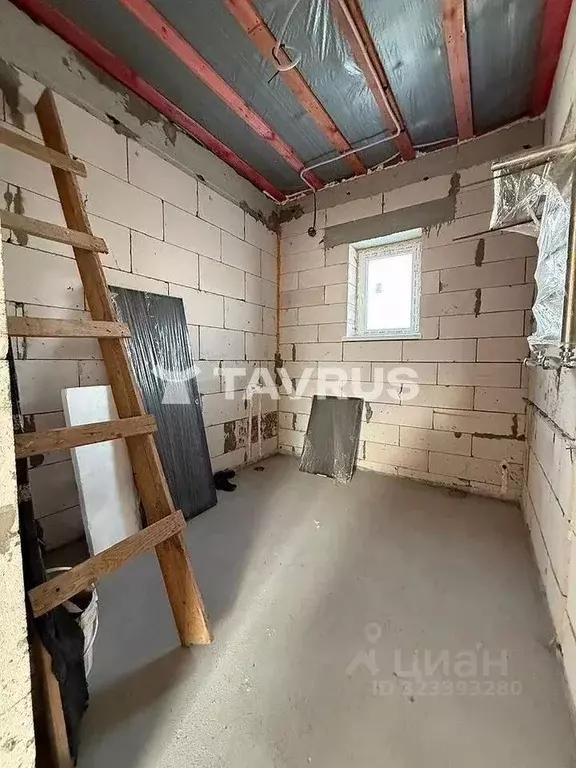 Дом в Крым, Симферопольский район, с. Урожайное, Гаспринского кв-л  ... - Фото 2