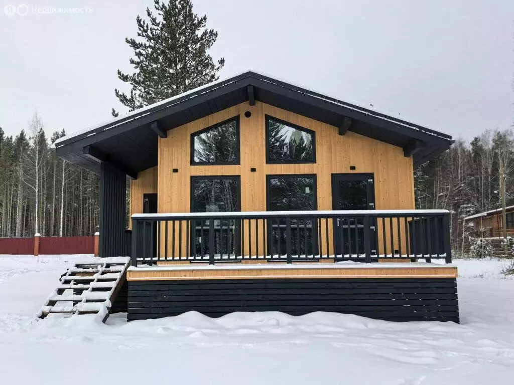 Дом в посёлок городского типа Белоярский, Изумрудная улица (73 м) - Фото 1