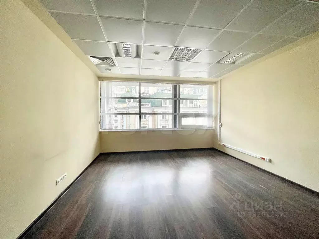 Офис в Москва ул. Остоженка, 28 (248 м) - Фото 1