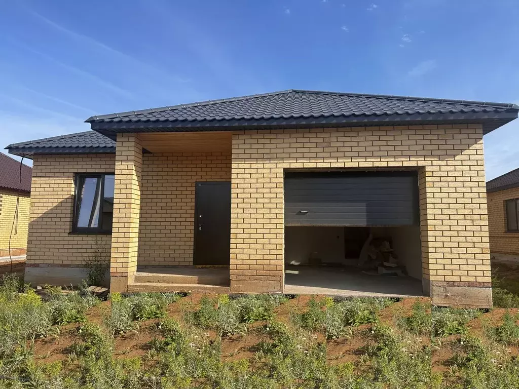 Дом в Оренбургская область, Оренбургский район, с. Ивановка ул. ... - Фото 1