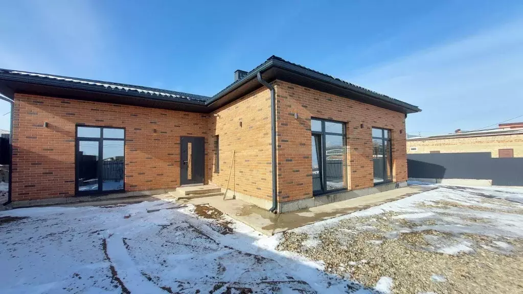 Дом в Краснодарский край, Темрюк ул. Калинина, 2В (95 м) - Фото 1