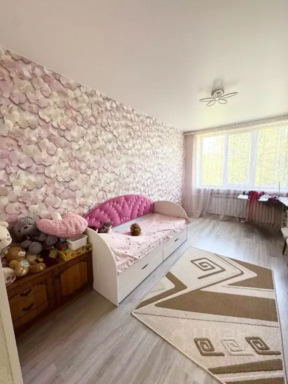 2-к кв. Крым, Симферопольский район, Молодежное пгт ул. Строителей, 7 ... - Фото 0