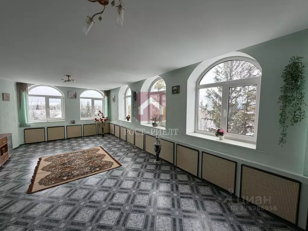 Коттедж в Саратовская область, Энгельс ул. Просторовская, 8 (430 м) - Фото 1