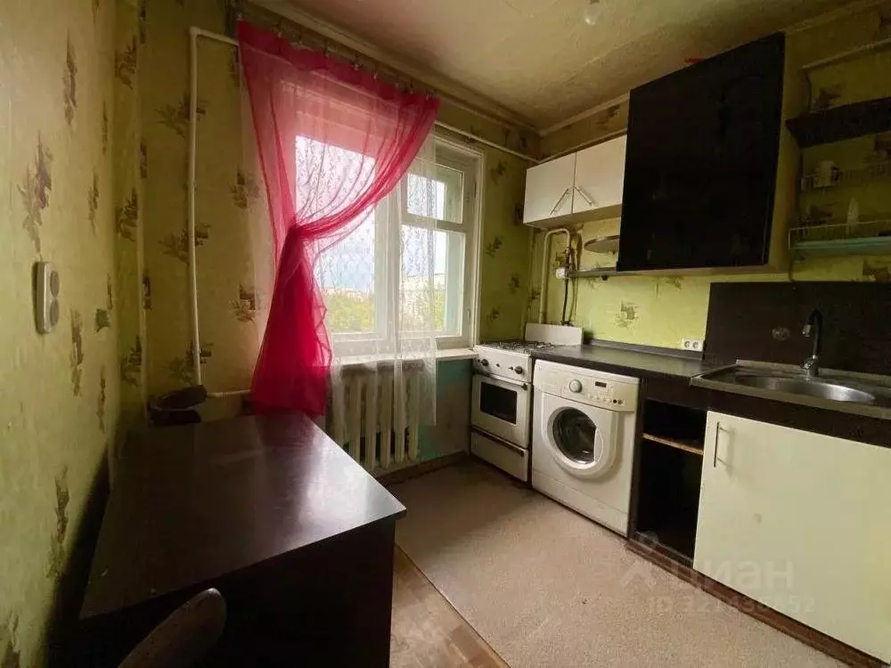 3-к кв. Омская область, Омск ул. Чайковского, 10 (62.5 м) - Фото 1